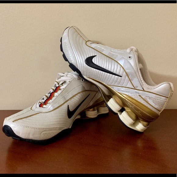 nike shox tennis shoes